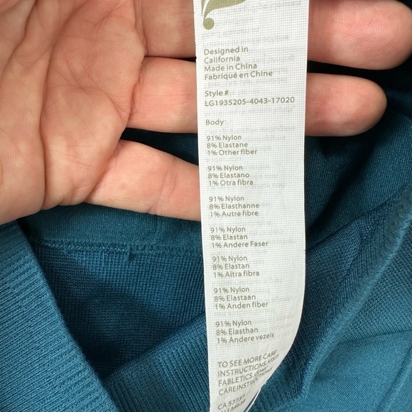 Fabletics Sync High-Waisted Perforated 7/8 Leggings NWT - Picture 15 of 17